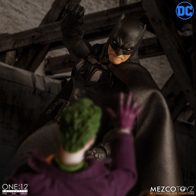 MEZCO ONE: 12 COLLECTIVE Series DC Comics [Batman: Supreme Knight] 1/12 Proportionate