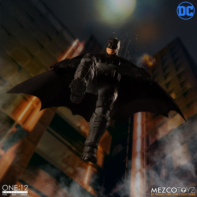 MEZCO ONE: 12 COLLECTIVE Series DC Comics [Batman: Supreme Knight] 1/12 Proportionate