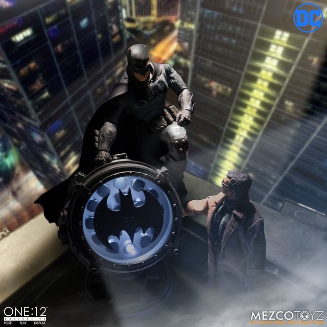 MEZCO ONE: 12 COLLECTIVE Series DC Comics [Batman: Supreme Knight] 1/12 Proportionate