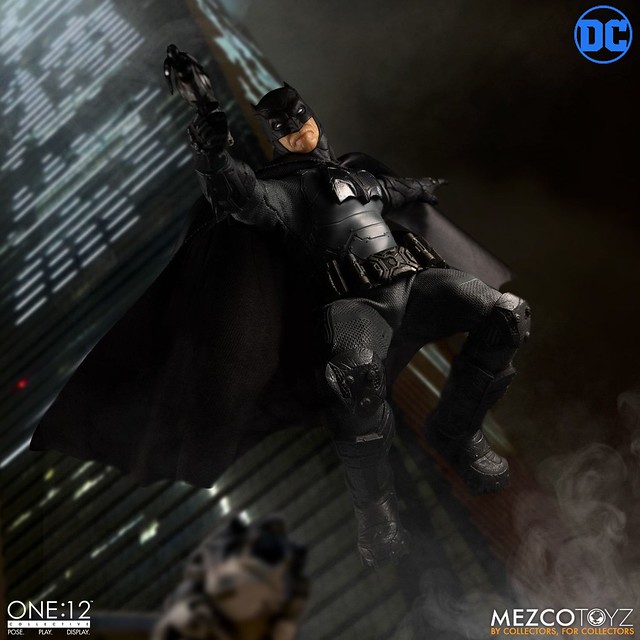 MEZCO ONE: 12 COLLECTIVE Series DC Comics [Batman: Supreme Knight] 1/12 Proportionate