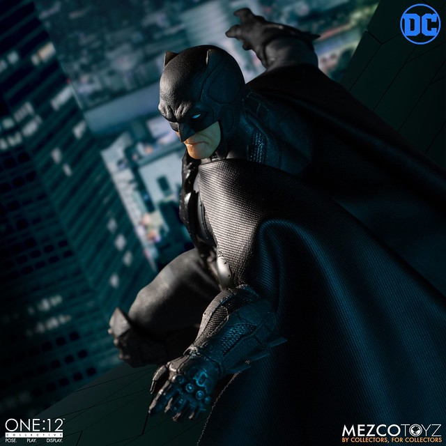 MEZCO ONE: 12 COLLECTIVE Series DC Comics [Batman: Supreme Knight] 1/12 Proportionate