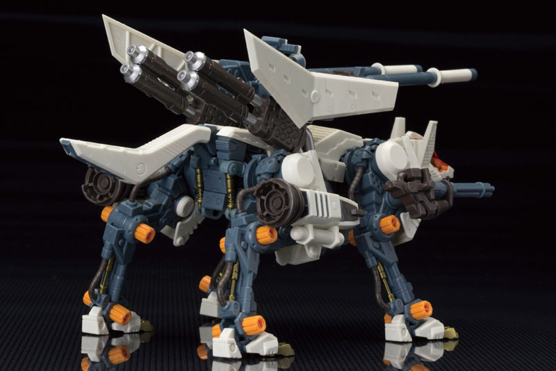 HMM ZOIDS 1/72 RHI-3 Command Wolf (Kotobukiya)