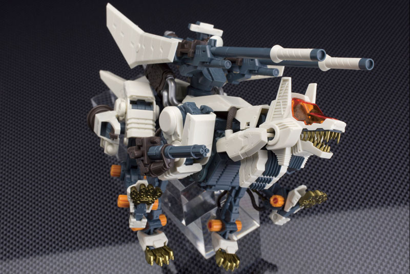 HMM ZOIDS 1/72 RHI-3 Command Wolf (Kotobukiya)