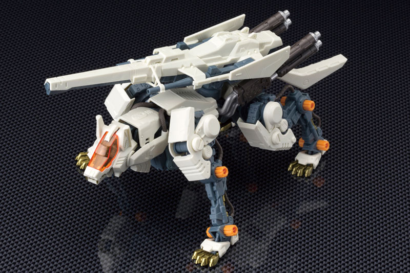 HMM ZOIDS 1/72 RHI-3 Command Wolf (Kotobukiya)