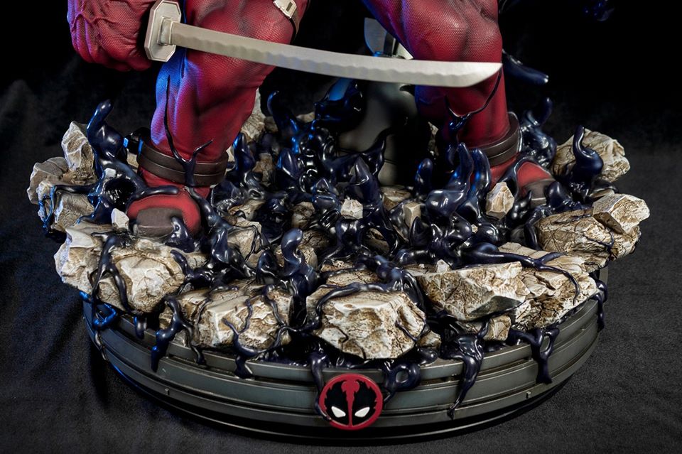 Private Custom Venom in Deadpool 1/4 Scale Resin Statue with 5 Heads