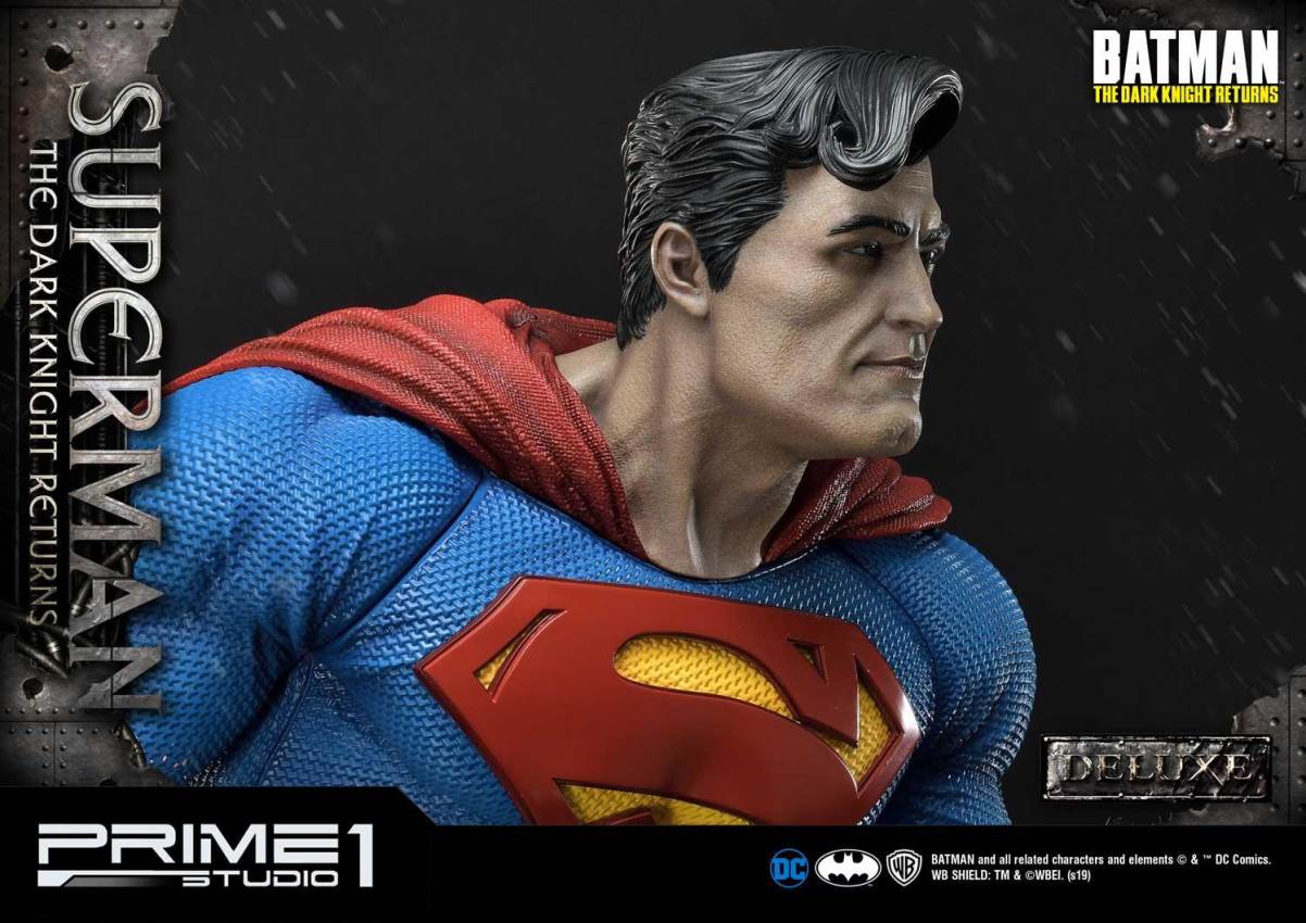 Superman Deluxe Version (Batman:The Dark Knight Returns - Comics) Prime1Studio