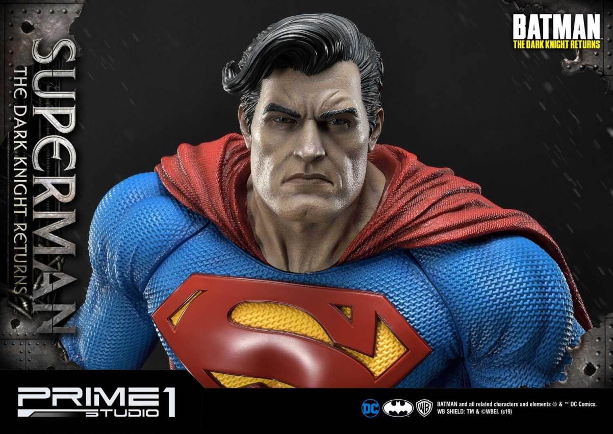 Superman Deluxe Version (Batman:The Dark Knight Returns - Comics) Prime1Studio