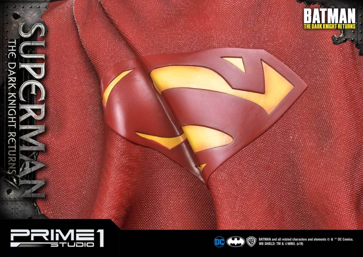 Superman Deluxe Version (Batman:The Dark Knight Returns - Comics) Prime1Studio