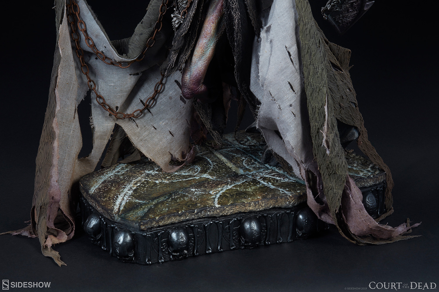 Oglavaeil: Dreadsbane Enforcer Premium Format™ Figure by Sideshow Collectibles