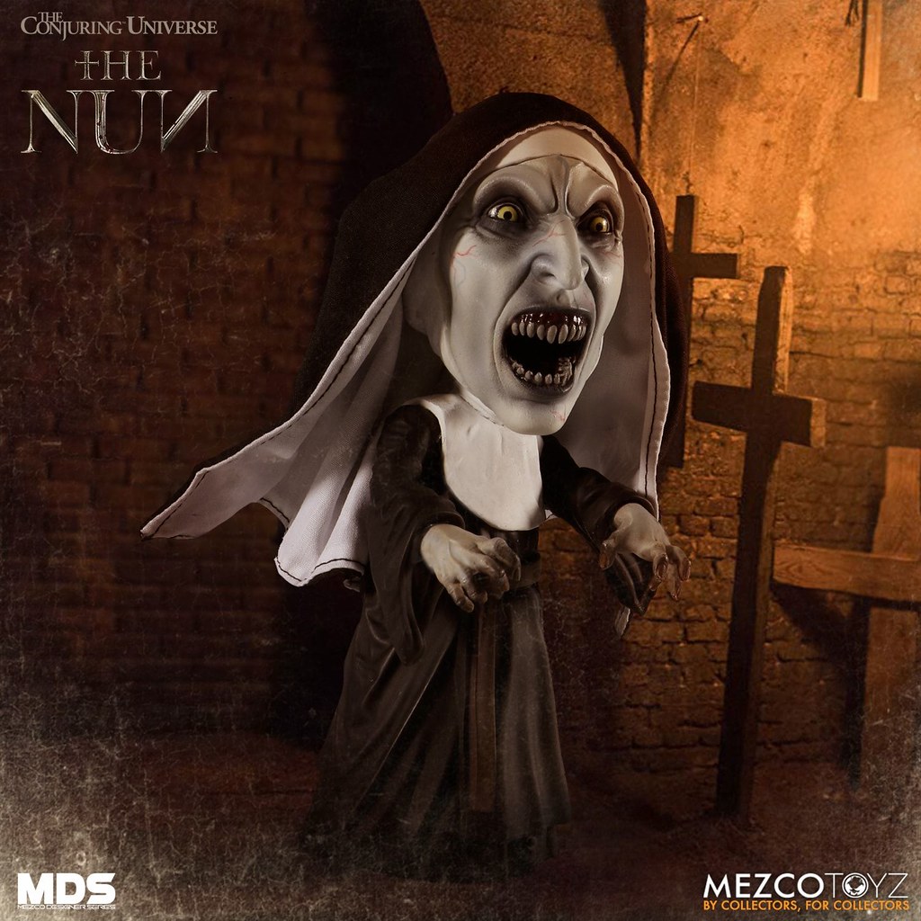 MEZCO DESIGNER SERIES The Nun
