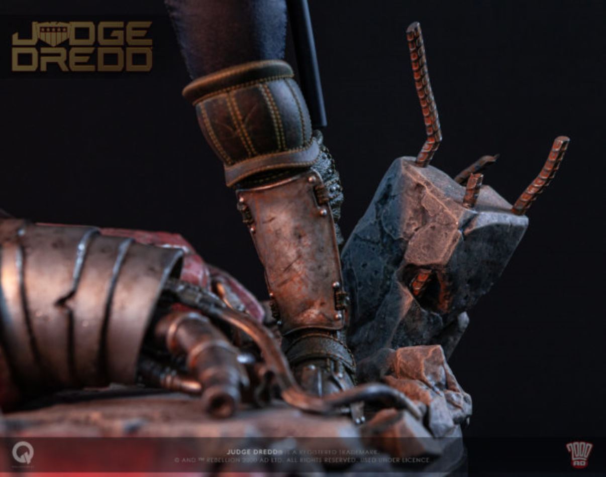 Q-COLLECTIBLES : JUDGE DREDD [EX] 1/4 SCALE