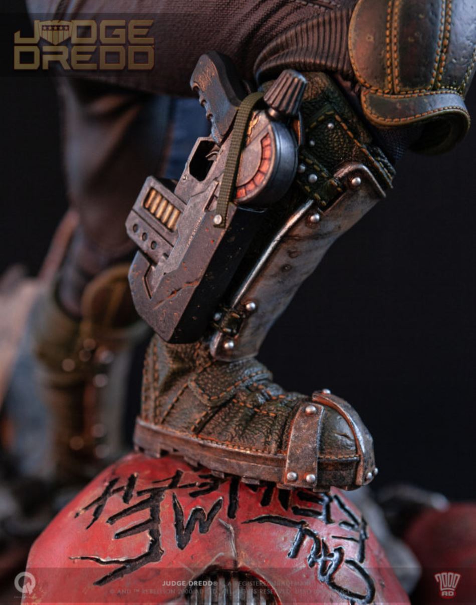 Q-COLLECTIBLES : JUDGE DREDD [EX] 1/4 SCALE