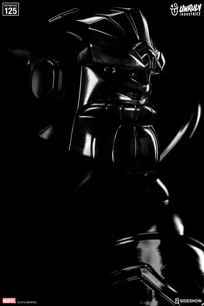 Thanos (Infinity-Sized) Gloss Black Edition (Unruly Industries)