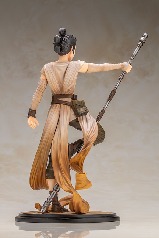 ARTFX Artist Series Star Wars: The Force Awakens Rey -Descendant of Light- 1/7 (Kotobukiya)