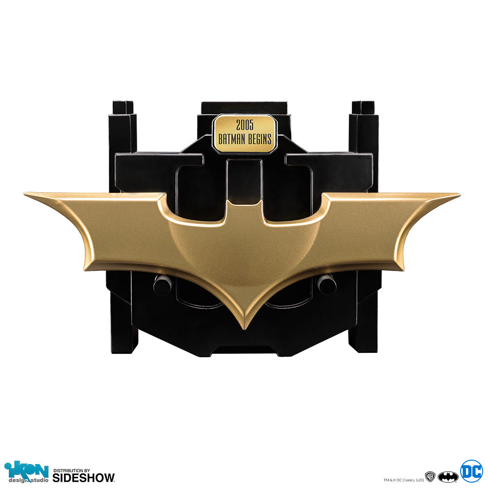 Batman Begins (2005) Metal Batarang (Ikon Design Studio)