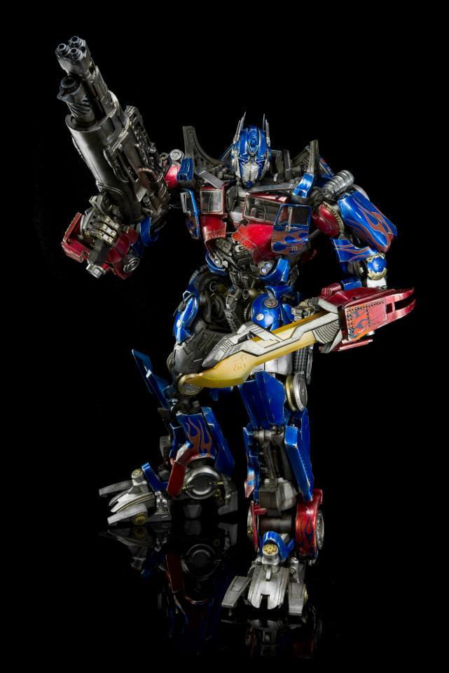 Transfromers - Optimus Prime (Exclusive version) ThreeA