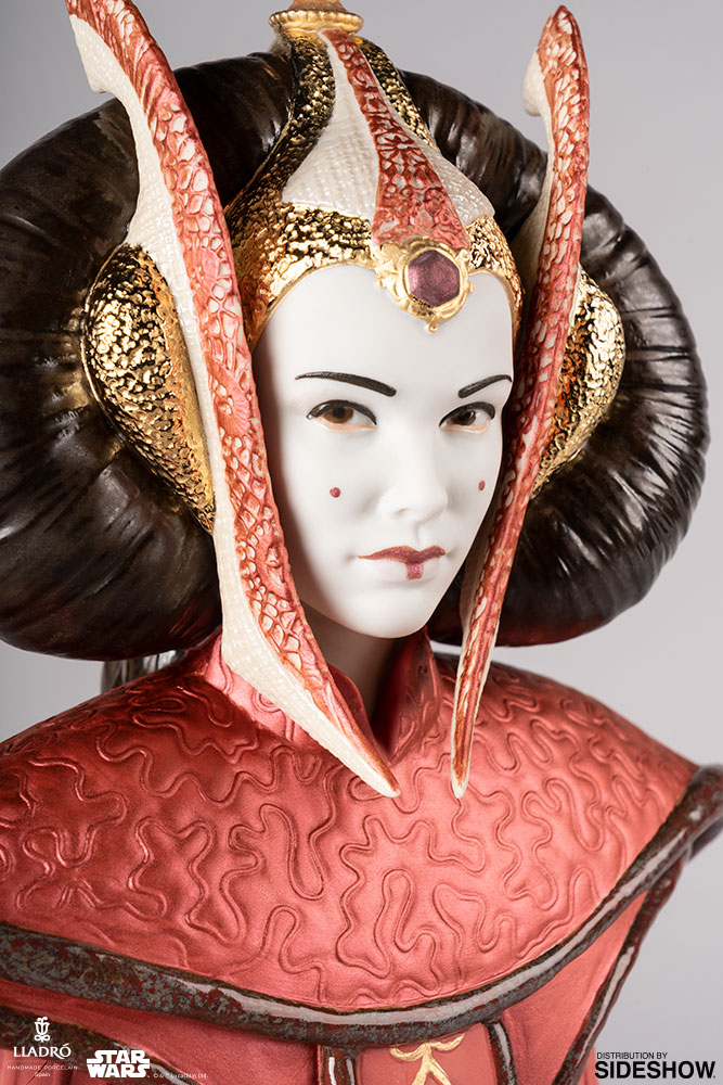 Queen Amidala in Throne Room