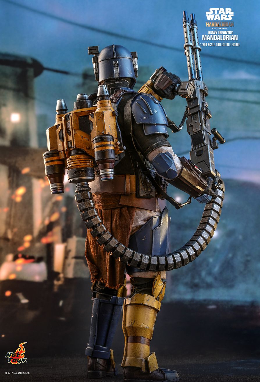 THE MANDALORIAN HEAVY INFANTRY MANDALORIAN 1/6TH SCALE COLLECTIBLE FIGURE (Hot Toys)