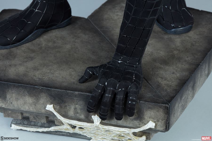 Sideshow: Spider-Man Black Suit Legendary Variant Scale