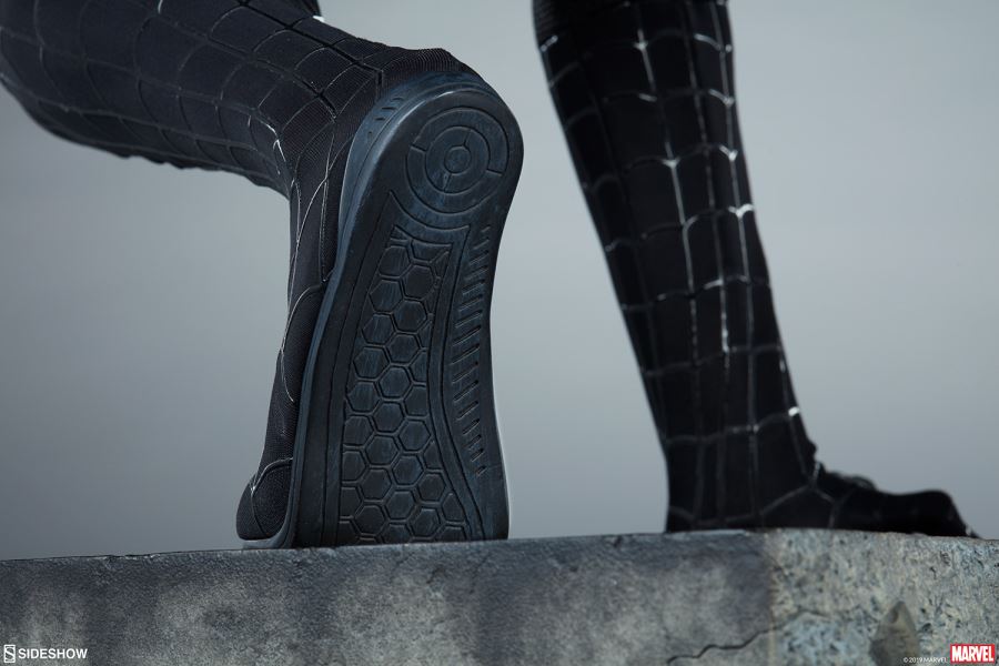 Sideshow: Spider-Man Black Suit Legendary Variant Scale