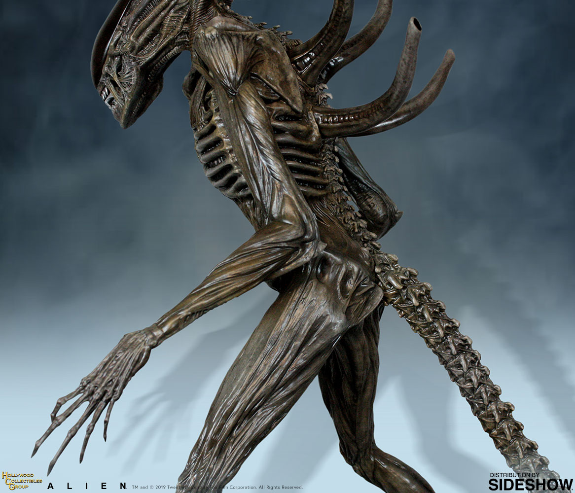 Xenomorph (Hollywood Collectibles Group)