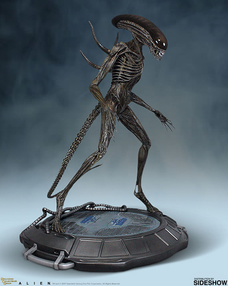 Xenomorph (Hollywood Collectibles Group)