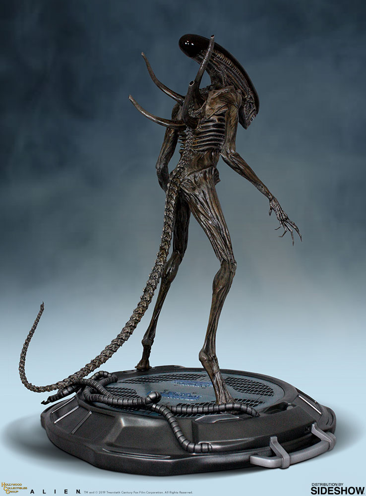 Xenomorph (Hollywood Collectibles Group)