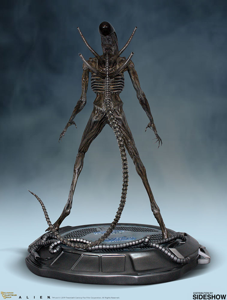 Xenomorph (Hollywood Collectibles Group)