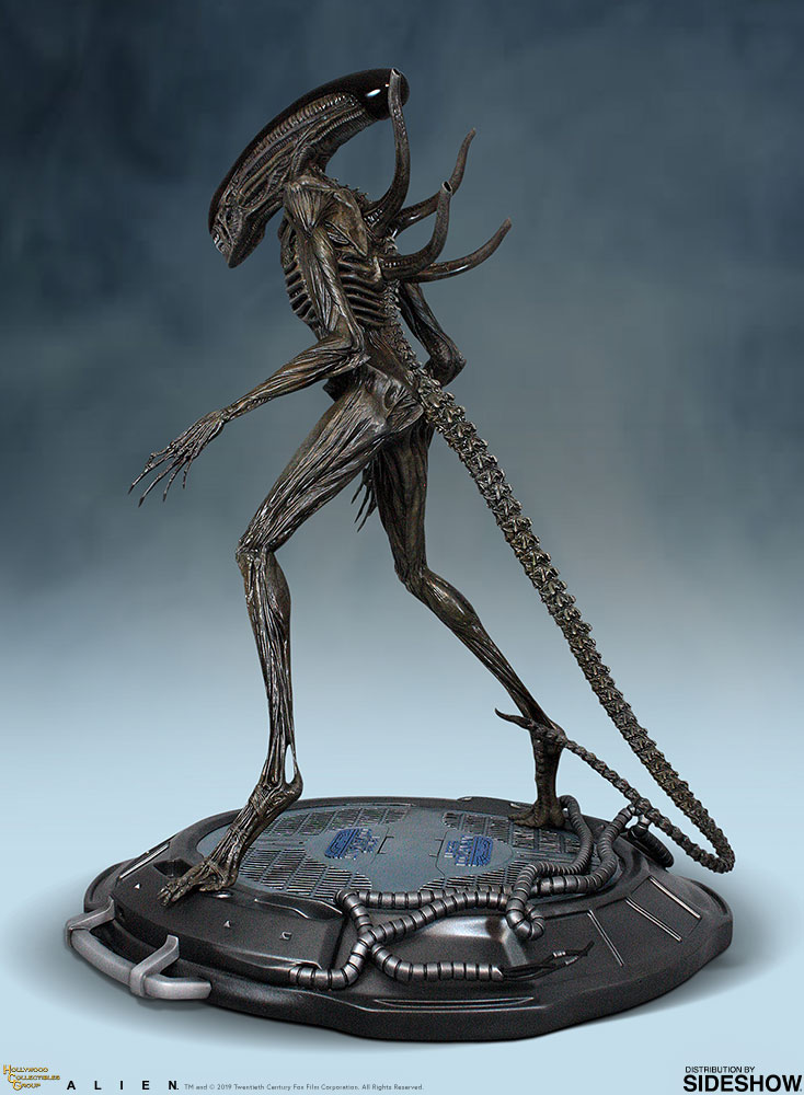 Xenomorph (Hollywood Collectibles Group)
