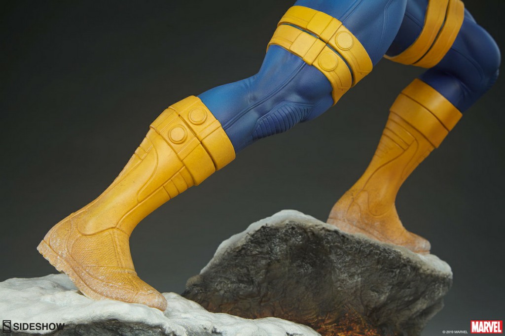 Sideshow: 17-inch X-Men - Cyclops/Laser Eye Statue