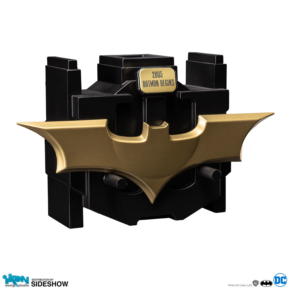 Batman Begins (2005) Metal Batarang (Ikon Design Studio)