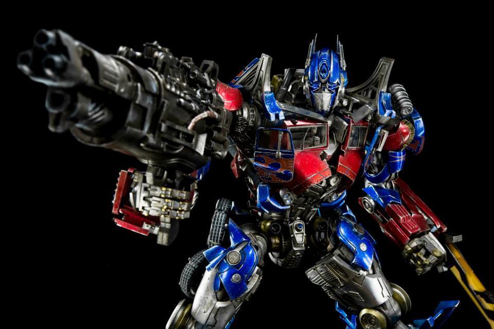 Transfromers - Optimus Prime (Exclusive version) ThreeA
