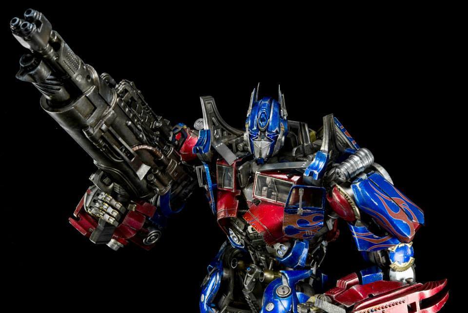 Transfromers - Optimus Prime (Exclusive version) ThreeA