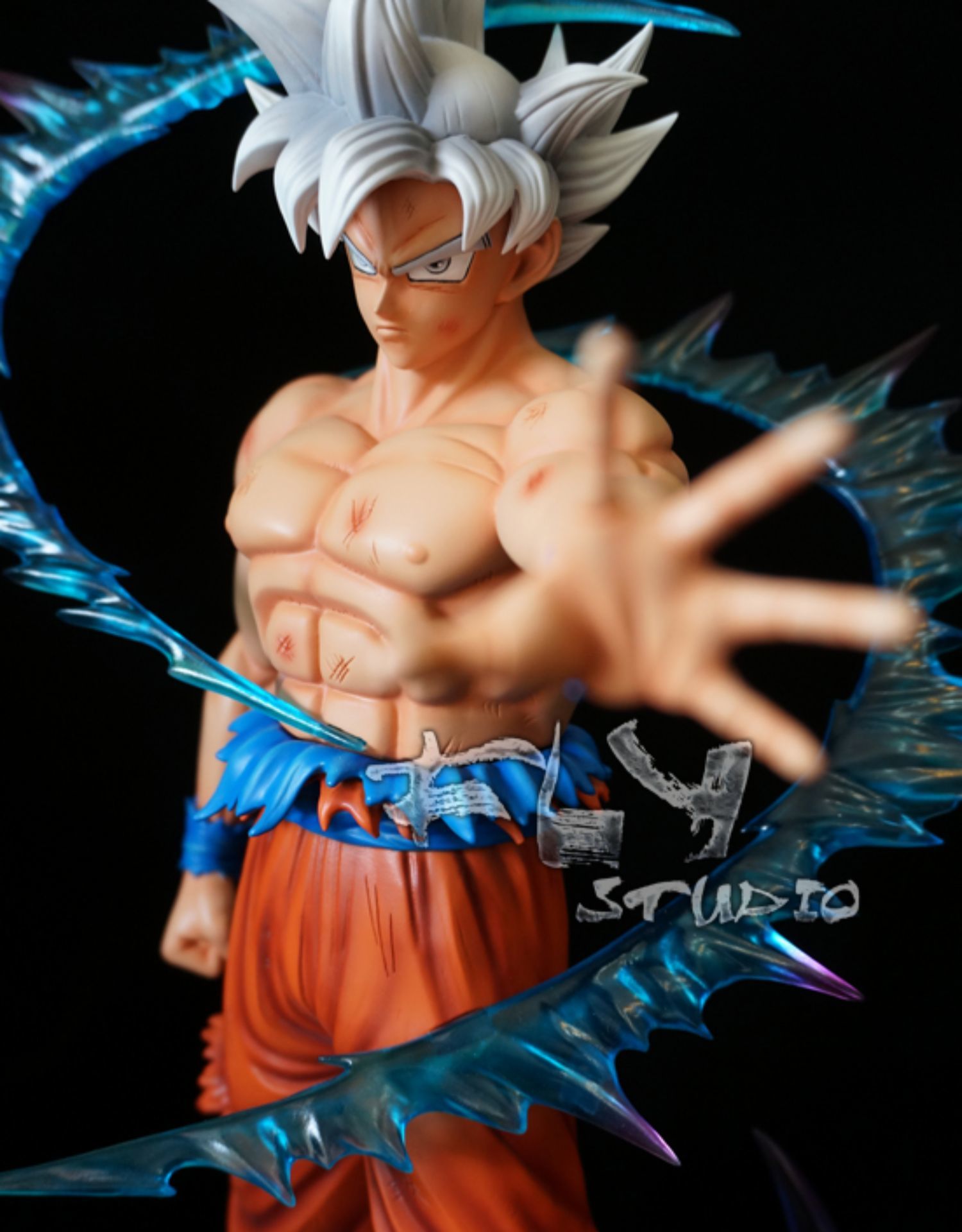 Fly Studio - Ultra Instinct Goku