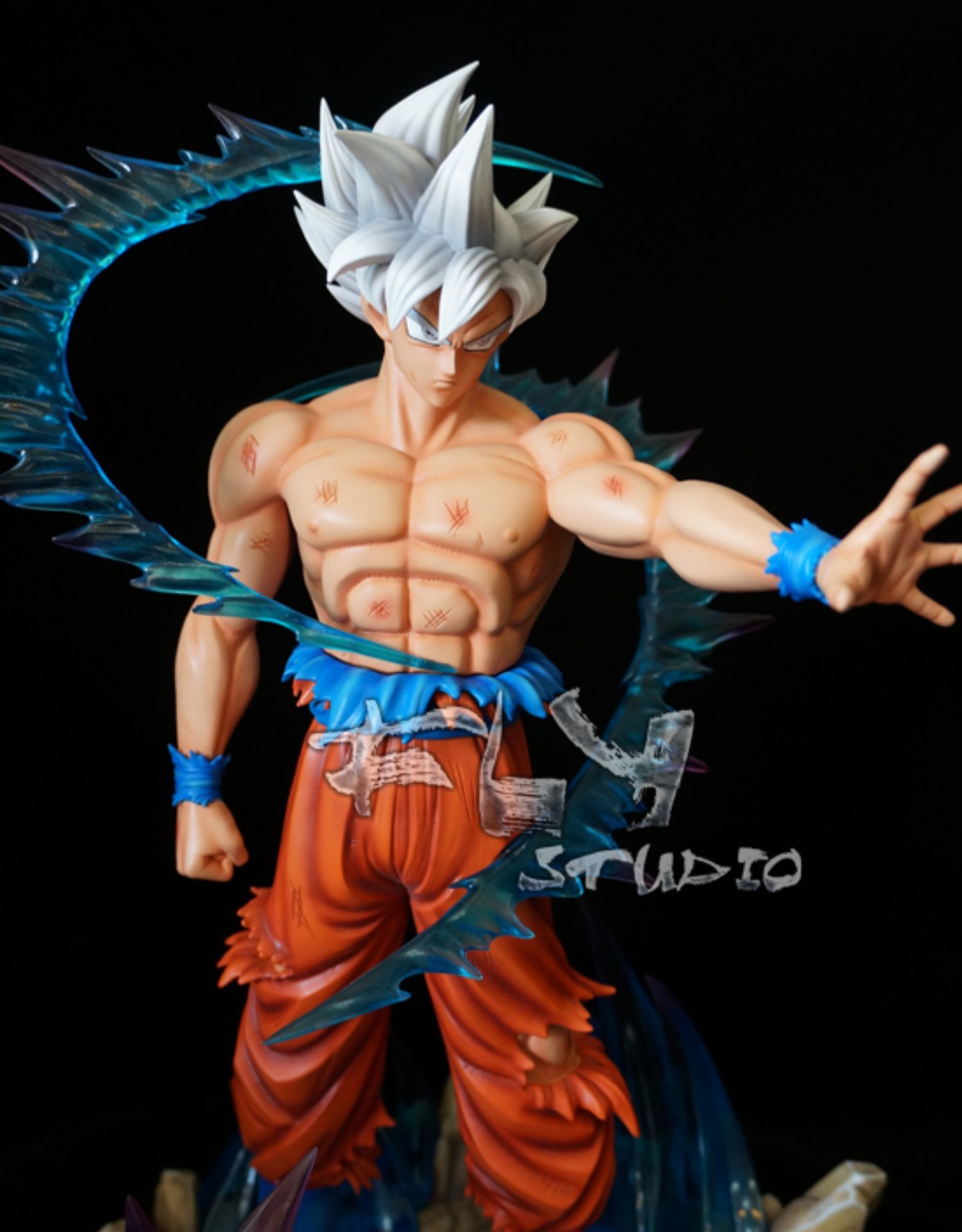 Fly Studio - Ultra Instinct Goku