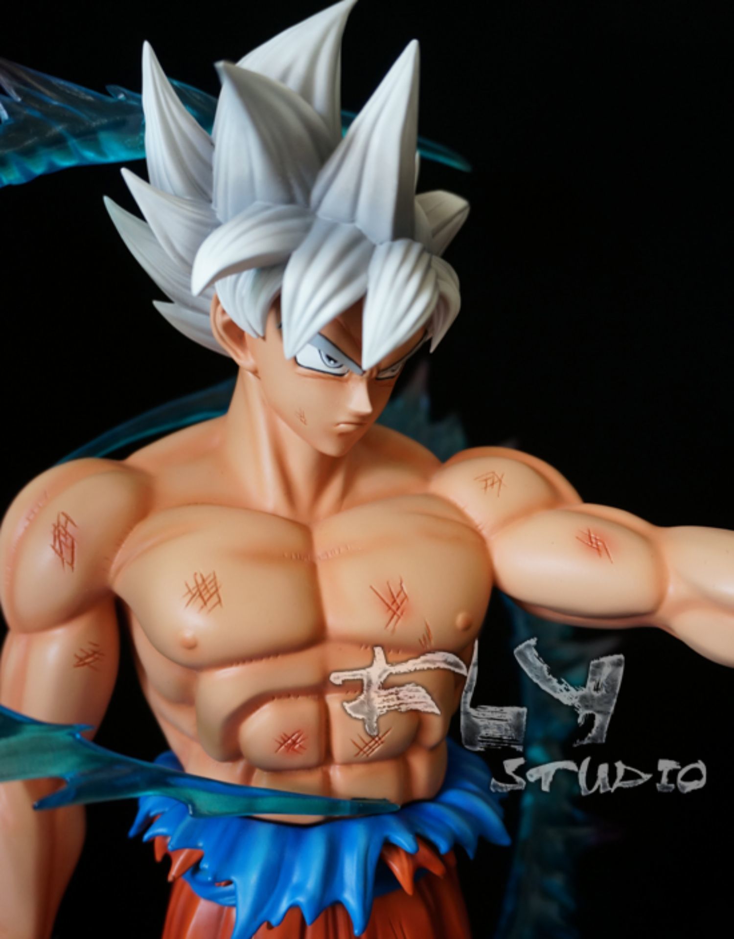 Fly Studio - Ultra Instinct Goku