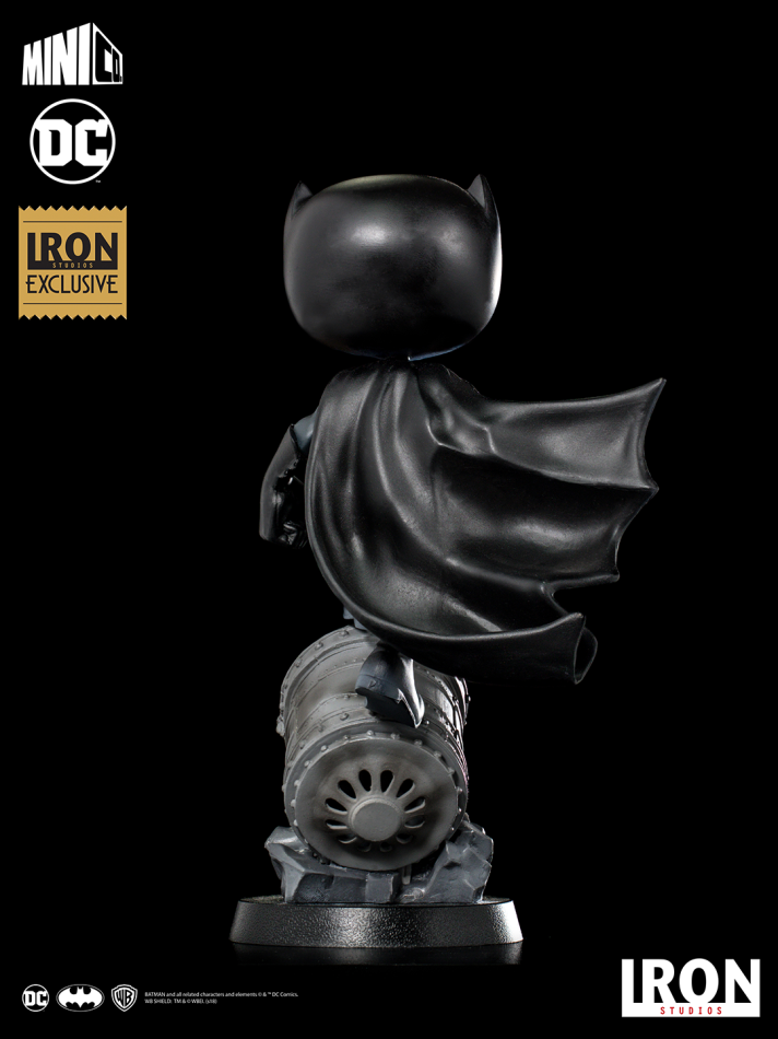 Iron Studios: Batman Black Suit - DC Comics Minico