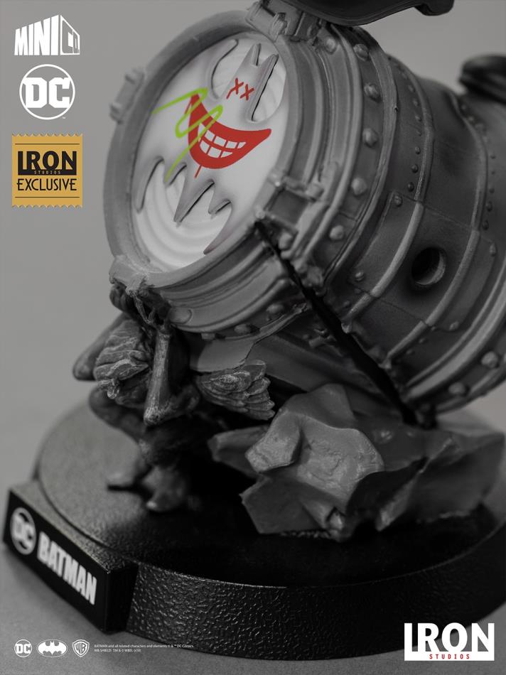 Iron Studios: Batman Black Suit - DC Comics Minico