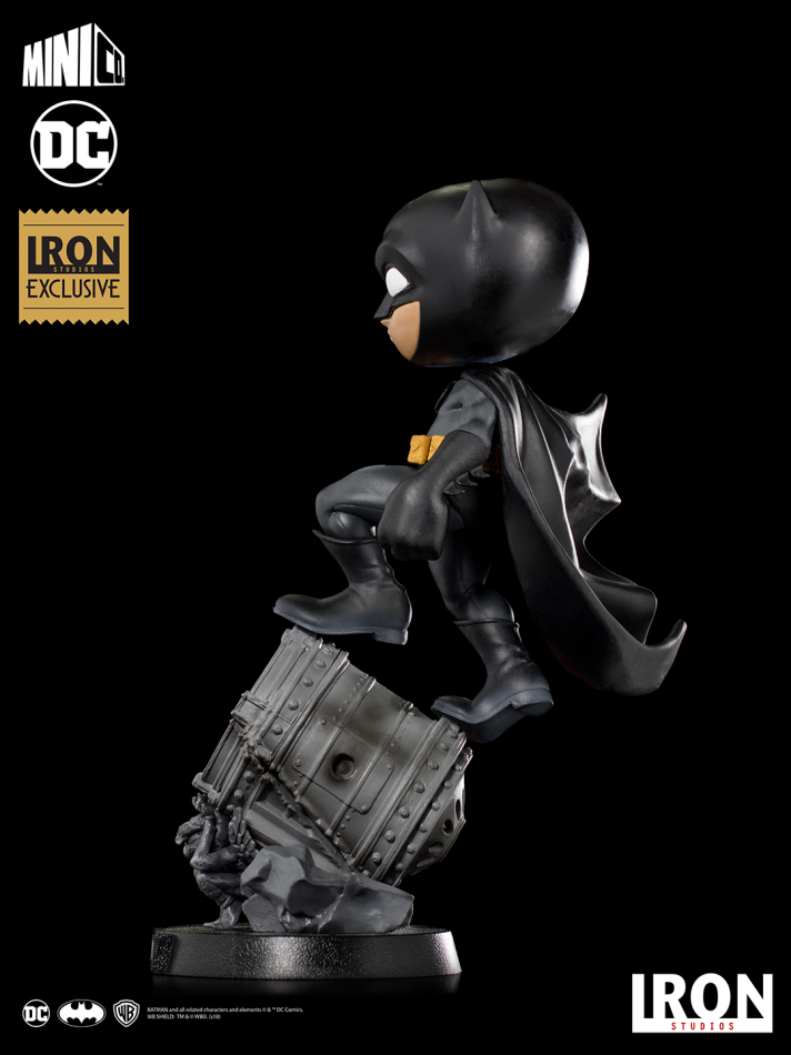 Iron Studios: Batman Black Suit - DC Comics Minico