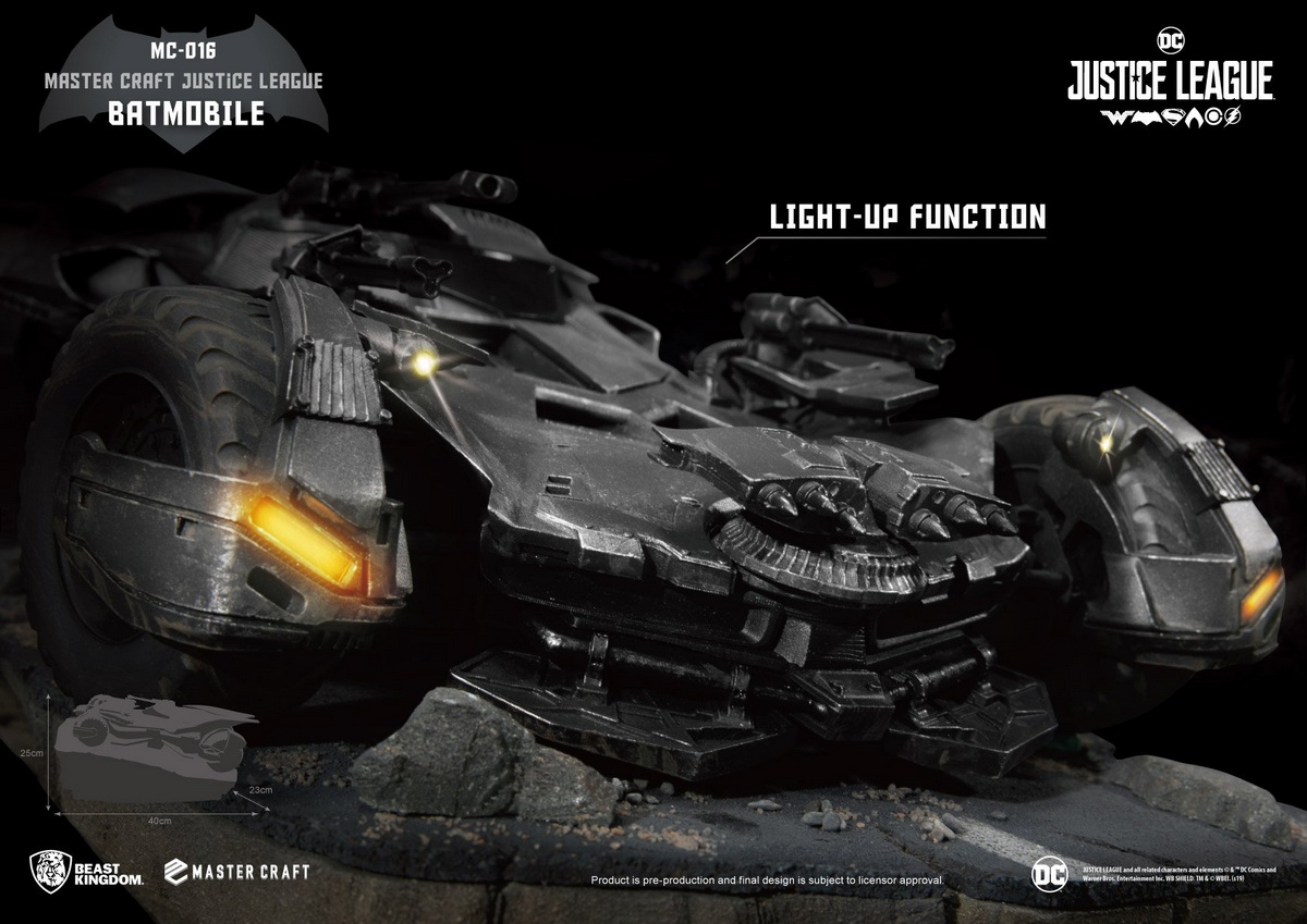 Beast Kingdom: 40cm - Justice League - Bat Mobile