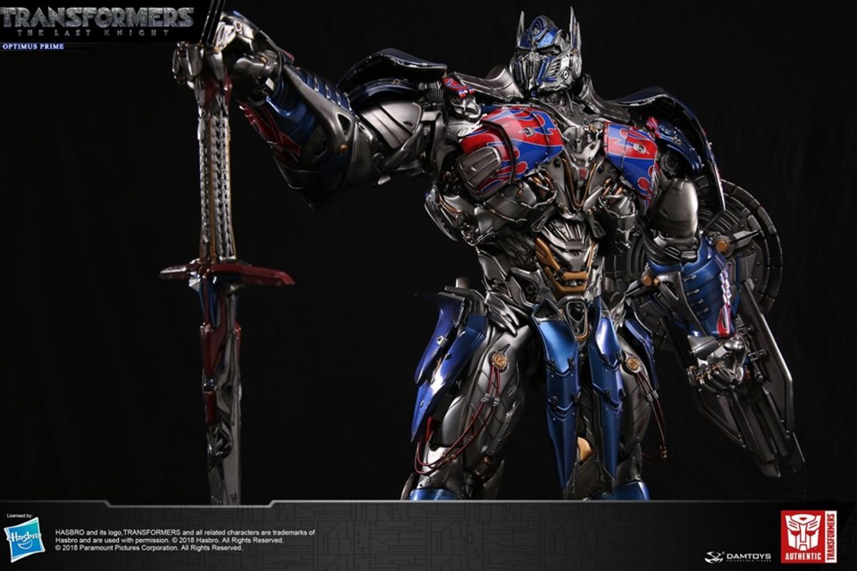 DAMTOYS CLASSIC SERIES: 29-INCH TRANSFORMERS :THE LAST KNIGHT OPTIMUS PRIME LIGHT-UP STATUE