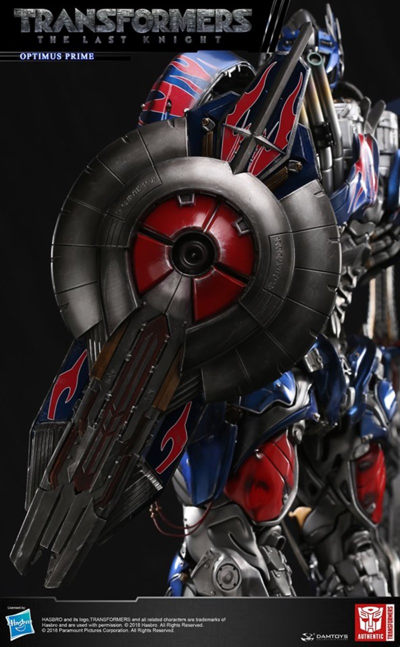 DAMTOYS CLASSIC SERIES: 29-INCH TRANSFORMERS :THE LAST KNIGHT OPTIMUS PRIME LIGHT-UP STATUE