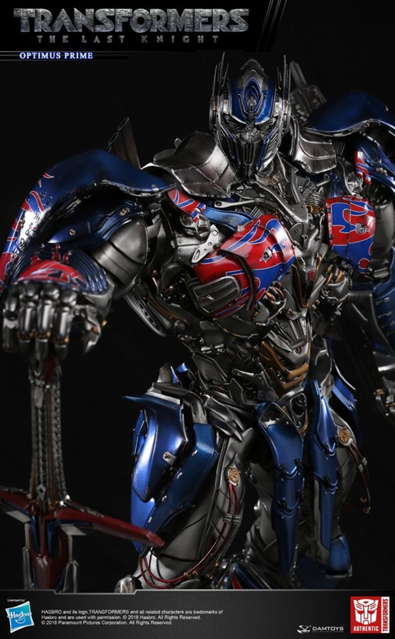DAMTOYS CLASSIC SERIES: 29-INCH TRANSFORMERS :THE LAST KNIGHT OPTIMUS PRIME LIGHT-UP STATUE