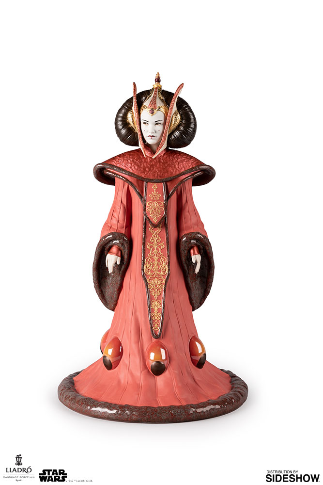 Queen Amidala in Throne Room