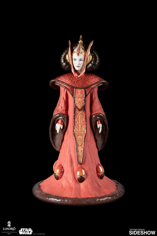 Queen Amidala in Throne Room