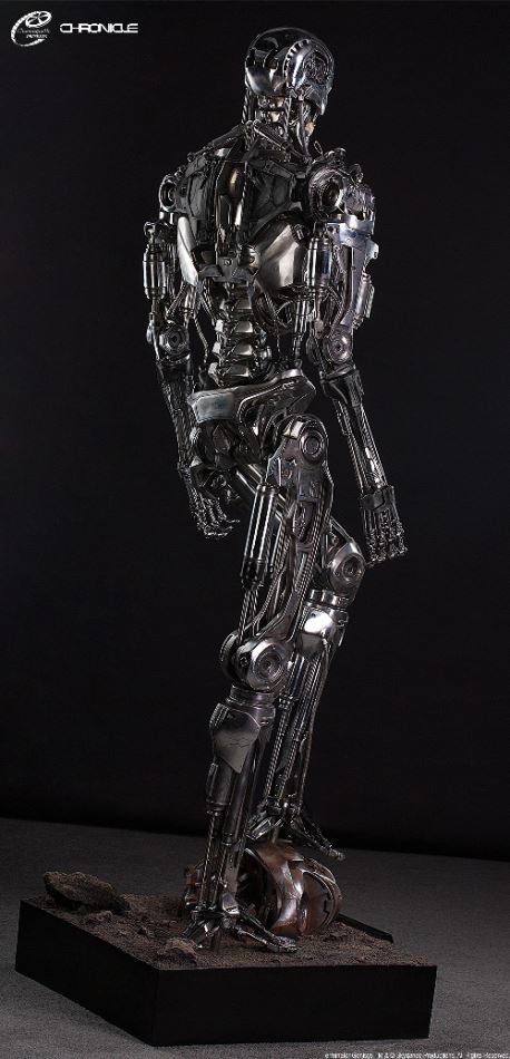 TERMINATOR GENISYS: LIFE SIZED T-800 ENDOSKELETON STATUE