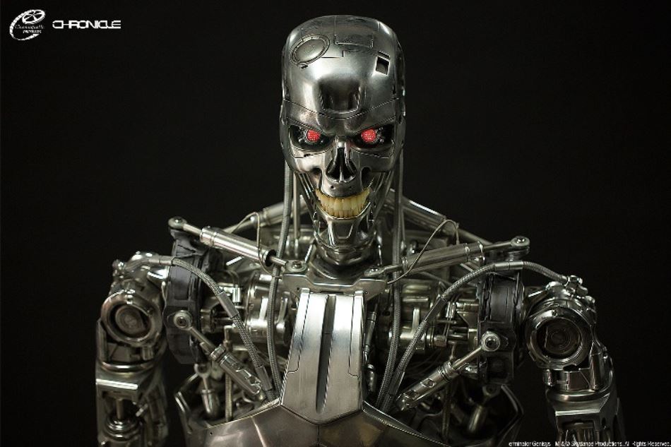TERMINATOR GENISYS: LIFE SIZED T-800 ENDOSKELETON STATUE