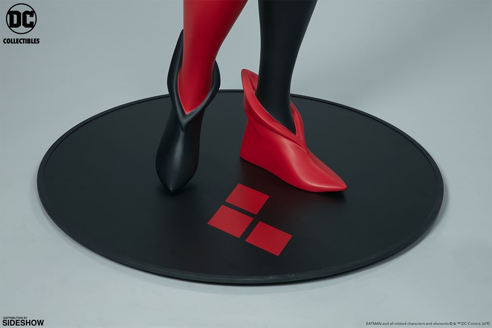 DC Collectibles Harley Quinn Life-Size Figure