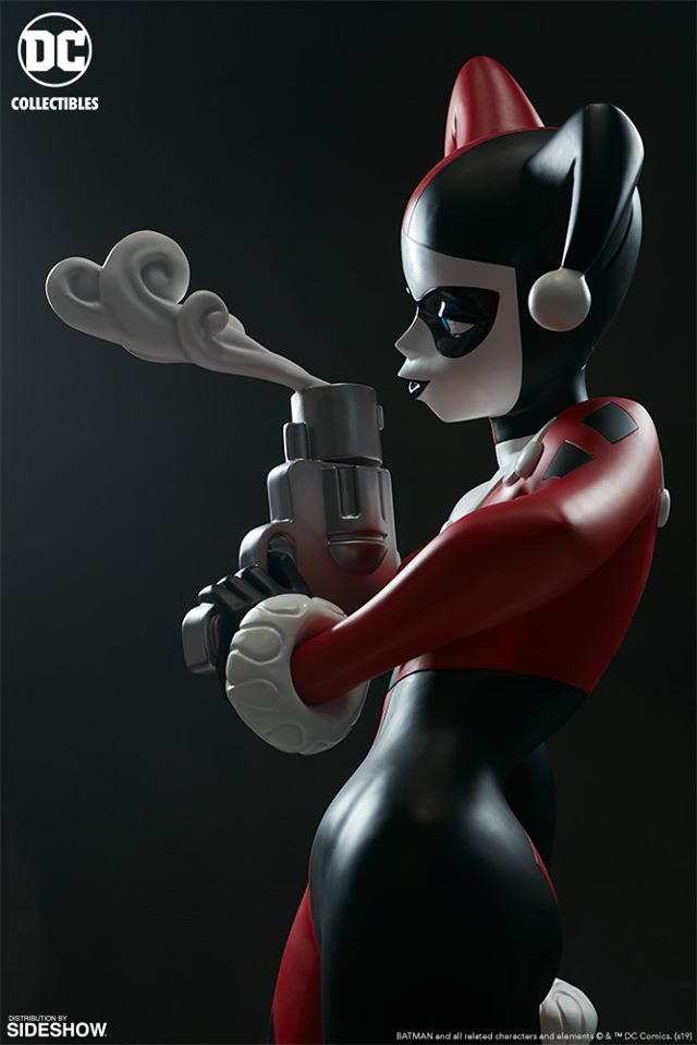 DC Collectibles Harley Quinn Life-Size Figure