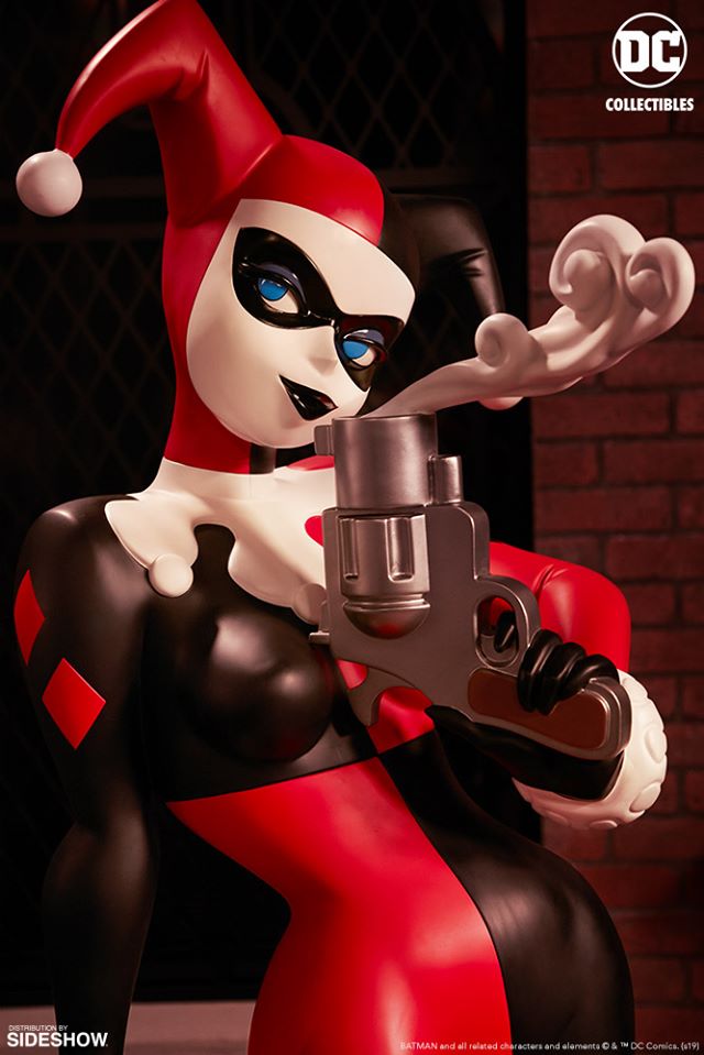 DC Collectibles Harley Quinn Life-Size Figure